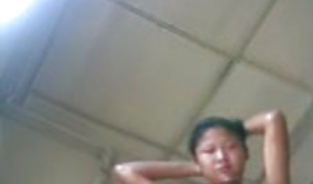 Mendorong butt plug film bokep drama barat di pantat