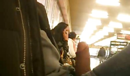 Dia bertemu seorang bokep mom movie lesbian prajurit.